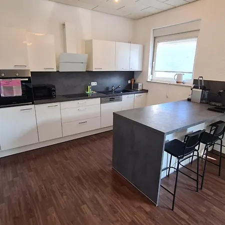 Grosszuegiger Wohntraum Mit 4 Schlafzimmern Nur 8 Gehminuten Vom Europa-park