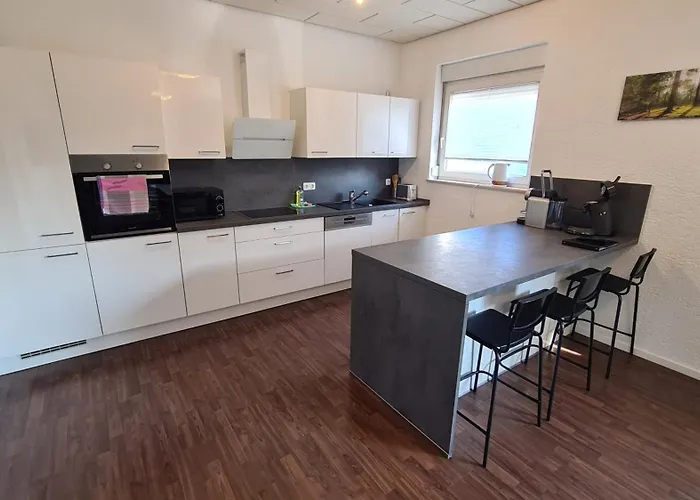 Grosszuegiger Wohntraum Mit 4 Schlafzimmern Nur 8 Gehminuten Vom Europa-park